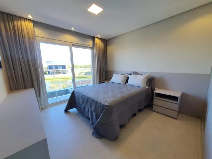 Foto 8 de Casa de Condomínio com 5 quartos à venda, 280m2 em Capao Da Canoa - RS