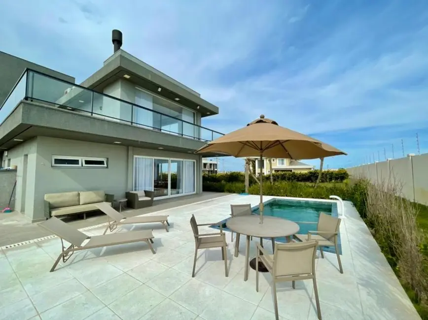 Foto 3 de Casa de Condomínio com 4 quartos à venda, 300m2 em Capao Da Canoa - RS