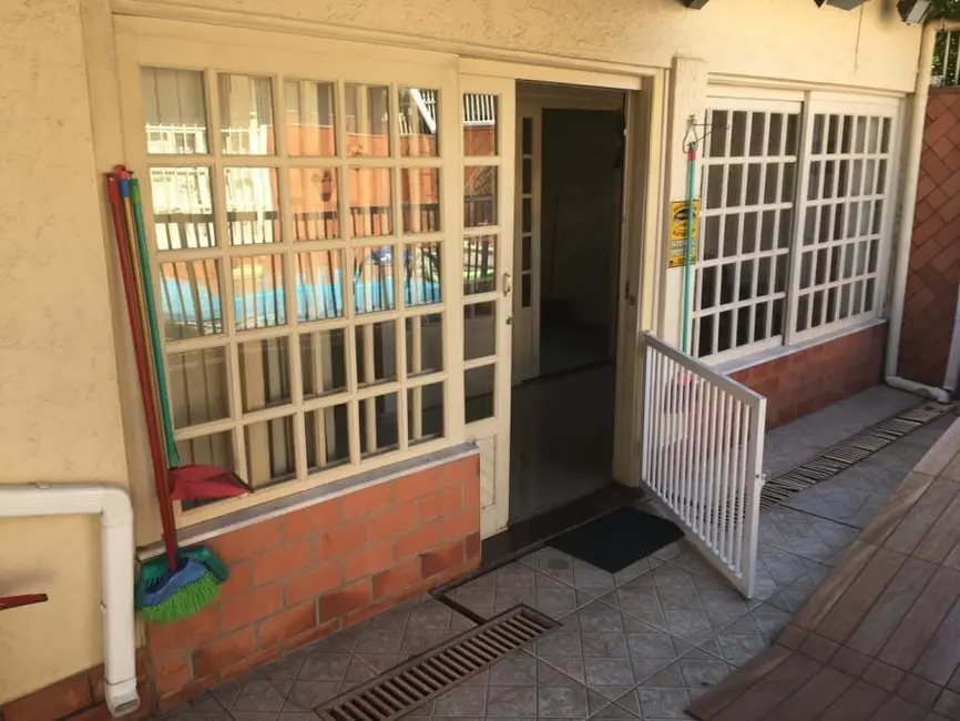 Casa com 4 quartos à venda, 180m2 em Capao Da Canoa - RS - imagem 8 Foto 8 de Casa com 4 quartos à venda, 180m2 em Capao Da Canoa - RS