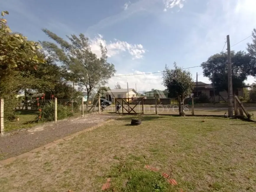 Foto 1 de Casa com 2 quartos à venda, 100m2 em Capao Da Canoa - RS