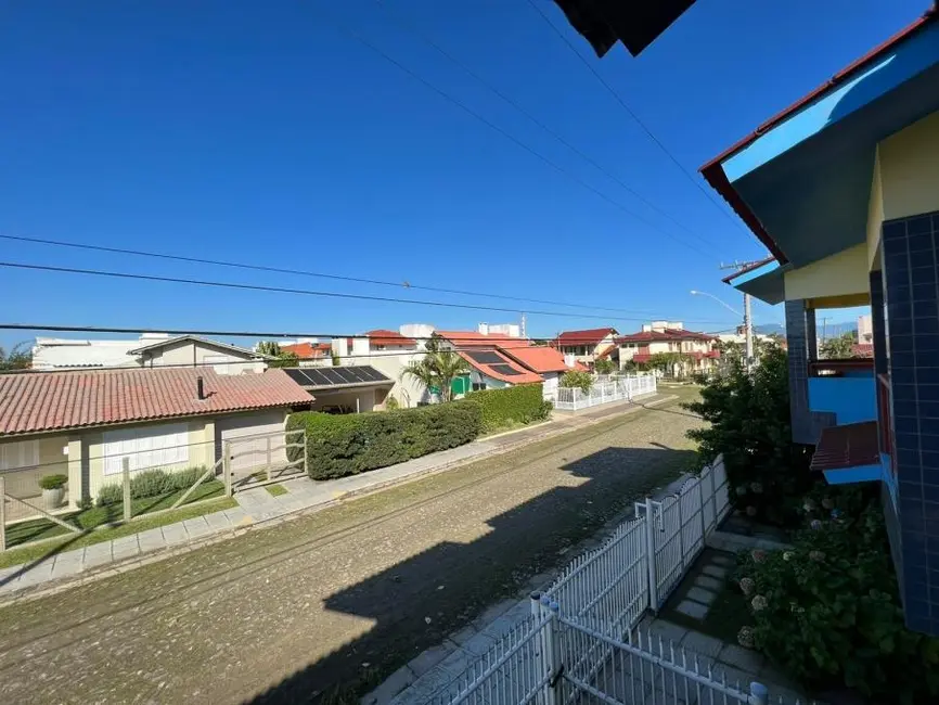 Foto 3 de Sobrado com 3 quartos à venda, 180m2 em Capao Da Canoa - RS