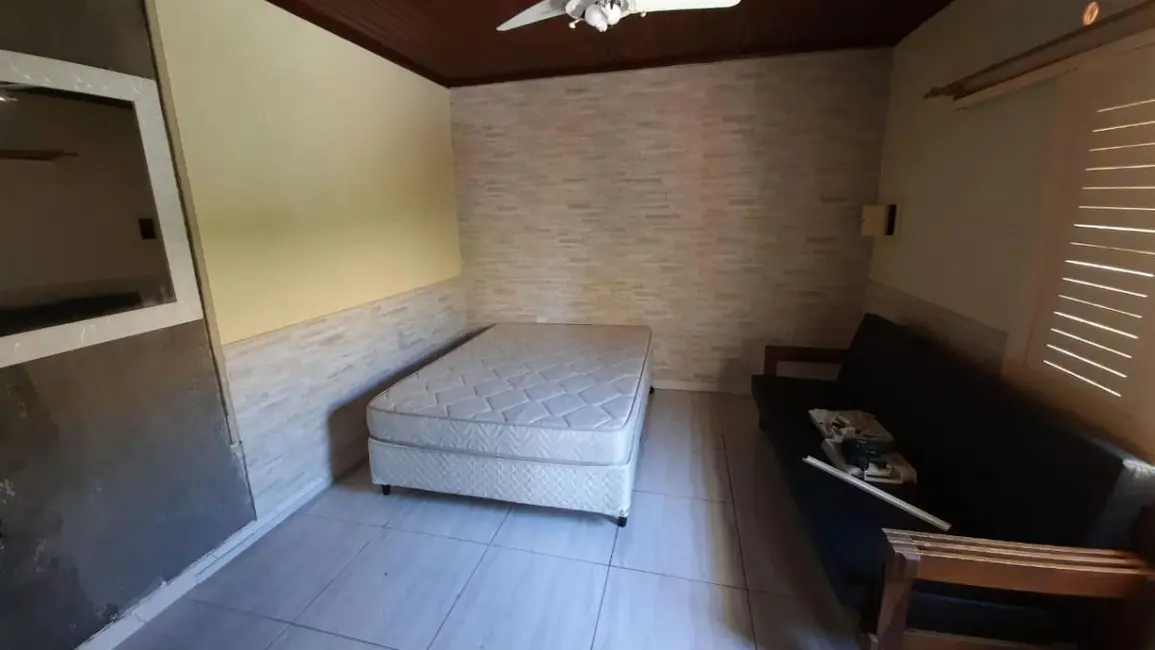 Casa com 4 quartos à venda, 180m2 em Capao Da Canoa - RS - imagem 5 Foto 5 de Casa com 4 quartos à venda, 180m2 em Capao Da Canoa - RS