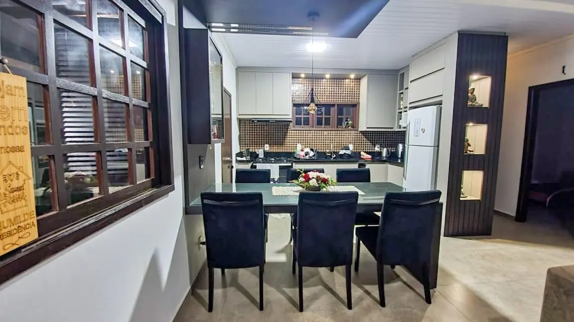 Casa com 2 quartos à venda, 90m2 em Capao Da Canoa - RS - imagem 5 Foto 5 de Casa com 2 quartos à venda, 90m2 em Capao Da Canoa - RS