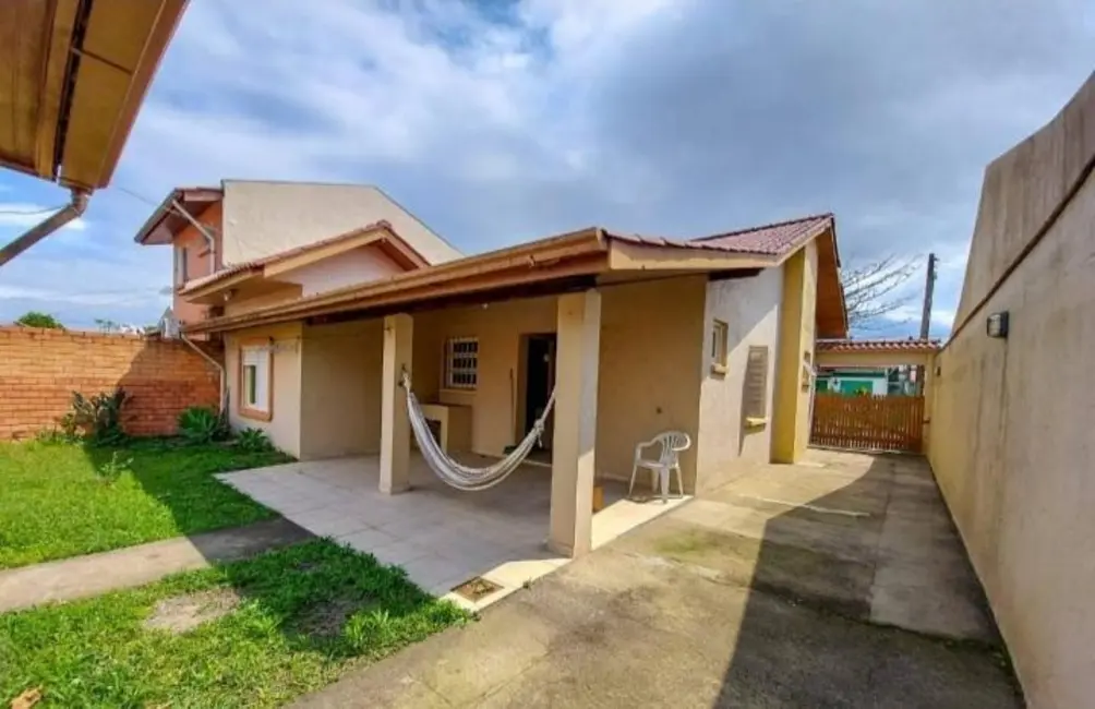 Foto 1 de Casa com 3 quartos à venda, 200m2 em Capao Da Canoa - RS