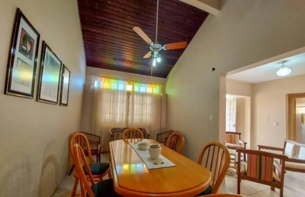 Foto 9 de Casa com 3 quartos à venda, 200m2 em Capao Da Canoa - RS