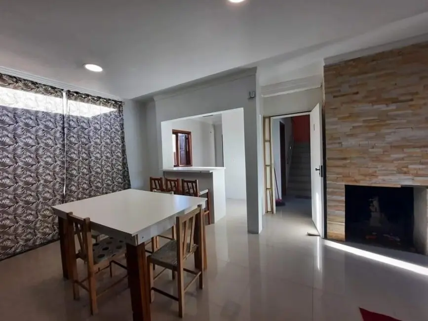 Casa com 3 quartos à venda, 183m2 em Capao Da Canoa - RS - imagem 5 Foto 5 de Casa com 3 quartos à venda, 183m2 em Capao Da Canoa - RS