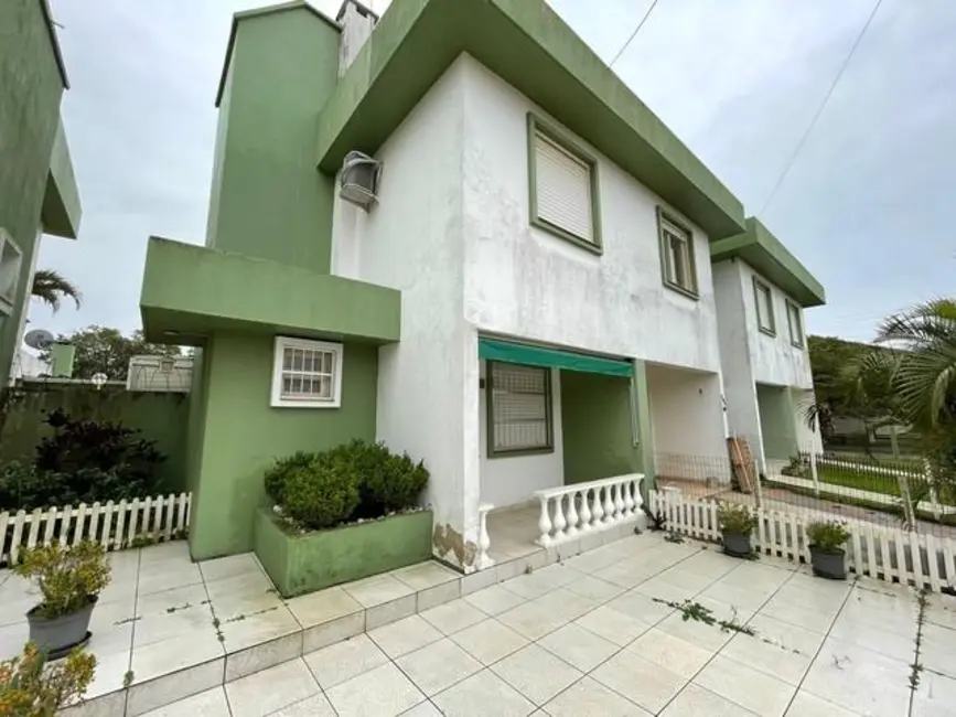 Foto 1 de Sobrado com 2 quartos à venda, 60m2 em Capao Da Canoa - RS