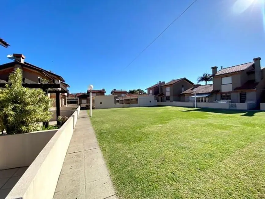 Foto 4 de Sobrado com 2 quartos à venda, 85m2 em Capao Da Canoa - RS