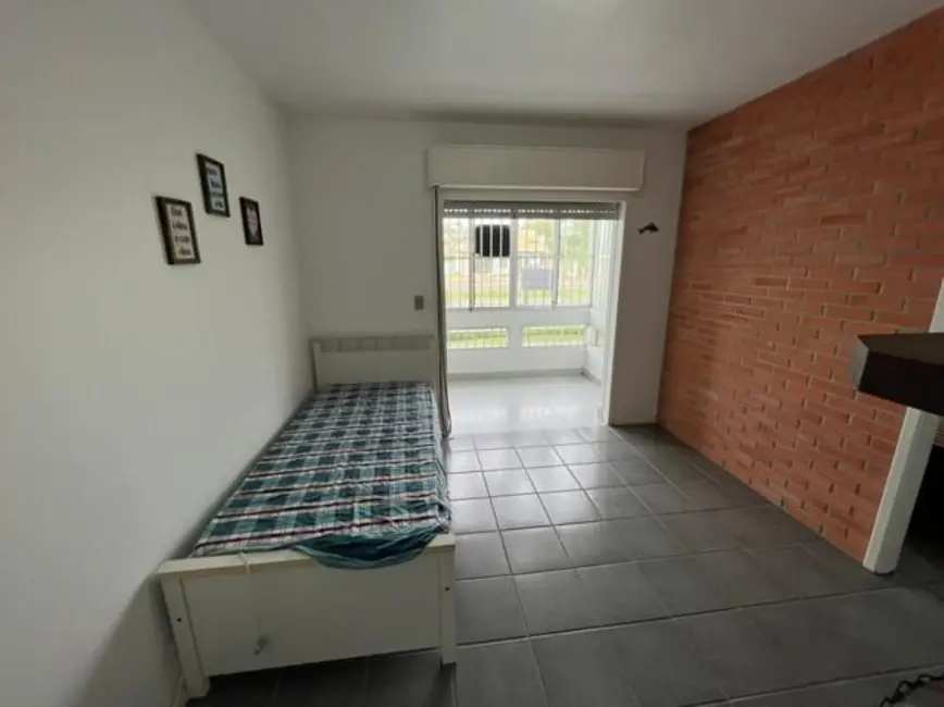 Foto 3 de Apartamento com 1 quarto à venda, 50m2 em Capao Da Canoa - RS