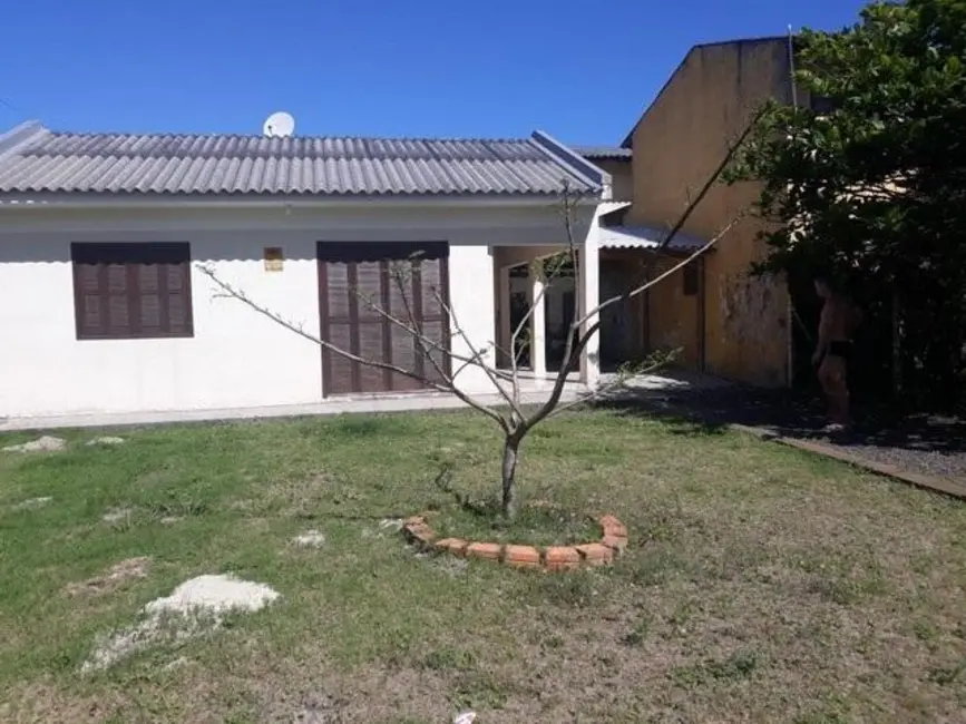 Foto 3 de Casa com 2 quartos à venda, 60m2 em Capao Da Canoa - RS