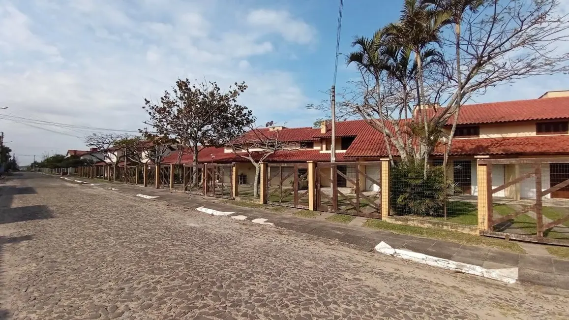 Foto 3 de Casa de Condomínio com 3 quartos à venda, 80m2 em Capao Da Canoa - RS