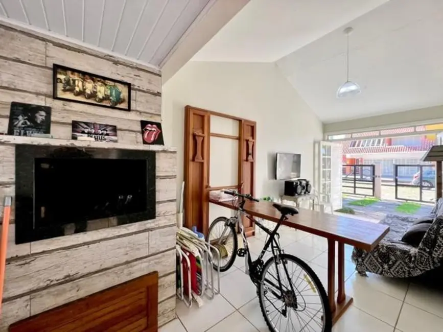Casa de Condomínio com 2 quartos à venda, 75m2 em Capao Da Canoa - RS - imagem 6 Foto 6 de Casa de Condomínio com 2 quartos à venda, 75m2 em Capao Da Canoa - RS