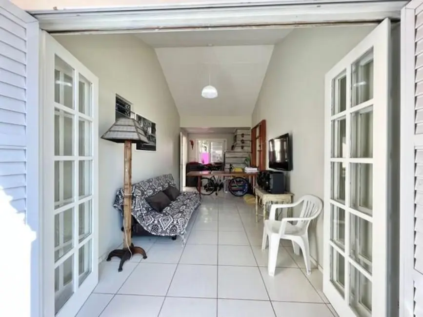 Casa de Condomínio com 2 quartos à venda, 75m2 em Capao Da Canoa - RS - imagem 9 Foto 9 de Casa de Condomínio com 2 quartos à venda, 75m2 em Capao Da Canoa - RS