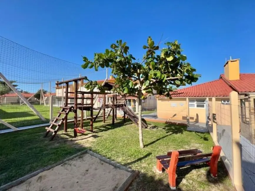 Casa de Condomínio com 2 quartos à venda, 75m2 em Capao Da Canoa - RS - imagem 5 Foto 5 de Casa de Condomínio com 2 quartos à venda, 75m2 em Capao Da Canoa - RS