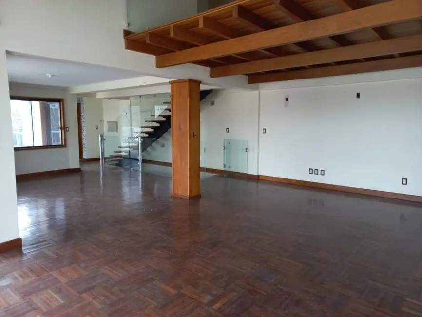 Casa com 7 quartos à venda, 657m2 em Anchieta, Porto Alegre - RS - imagem 3 Foto 3 de Casa com 7 quartos à venda, 657m2 em Anchieta, Porto Alegre - RS