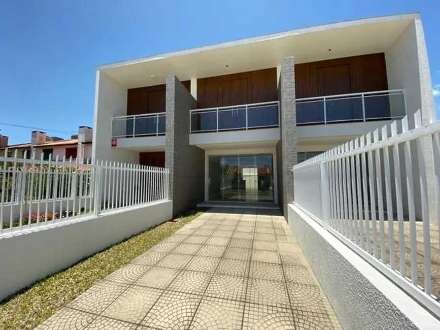 Foto 1 de Sobrado com 2 quartos à venda, 80m2 em Capao Da Canoa - RS