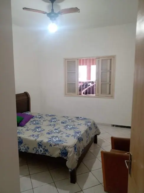 Foto 7 de Casa com 3 quartos à venda, 140m2 em Tupi, Praia Grande - SP