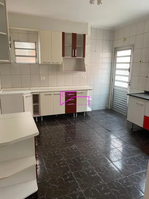 Foto 1 de Sobrado com 3 quartos para alugar, 150m2 em Jardim Lisboa, São Paulo - SP
