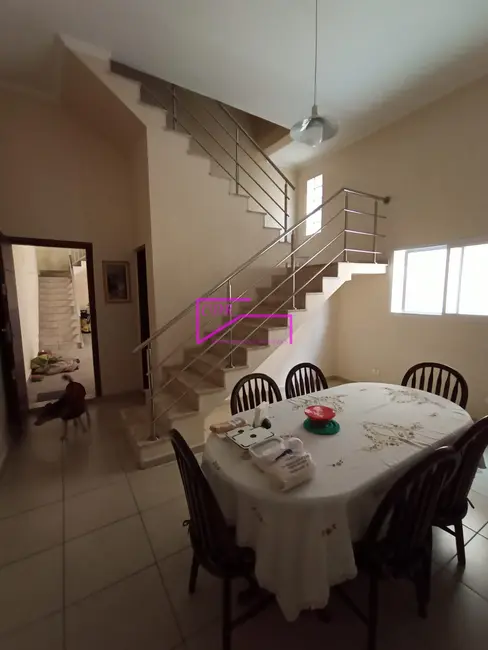 Sobrado com 3 quartos à venda, 220m2 em Jardim Munhoz, Guarulhos - SP - imagem 1 Foto 1 de Sobrado com 3 quartos à venda, 220m2 em Jardim Munhoz, Guarulhos - SP