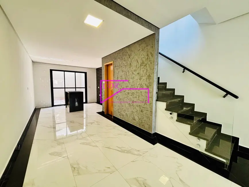 Foto 2 de Sobrado com 3 quartos à venda, 130m2 em Vila São Geraldo, São Paulo - SP