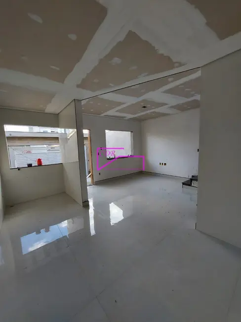 Sobrado com 2 quartos à venda, 82m2 em Vila Ré, São Paulo - SP - imagem 2 Foto 2 de Sobrado com 2 quartos à venda, 82m2 em Vila Ré, São Paulo - SP