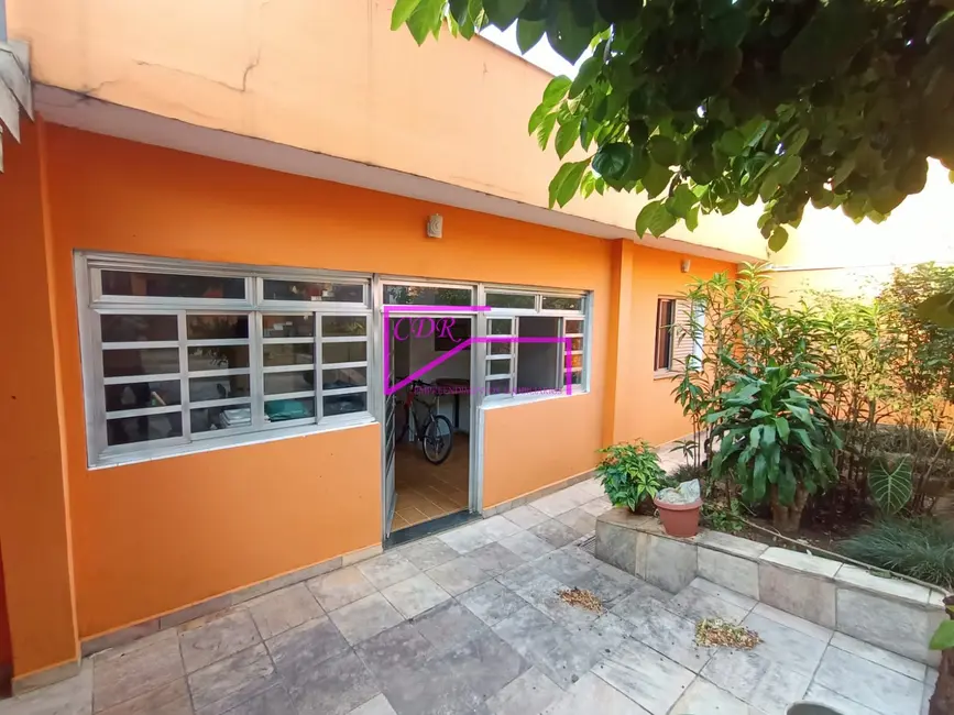 Casa com 5 quartos para alugar, 230m2 em Vila São Geraldo, São Paulo - SP - imagem 2 Foto 2 de Casa com 5 quartos para alugar, 230m2 em Vila São Geraldo, São Paulo - SP