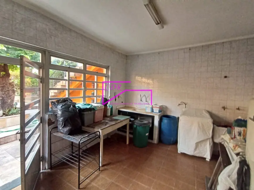 Casa com 5 quartos para alugar, 230m2 em Vila São Geraldo, São Paulo - SP - imagem 9 Foto 9 de Casa com 5 quartos para alugar, 230m2 em Vila São Geraldo, São Paulo - SP