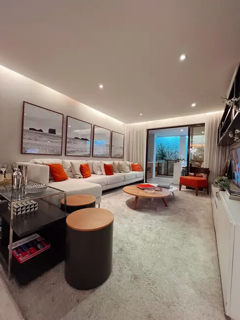 Foto 2 de Apartamento com 5 quartos à venda, 160m2 em Barra da Tijuca, Rio De Janeiro - RJ