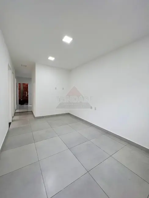Foto 1 de Casa com 2 quartos para alugar, 89m2 em Guaratiba, Rio De Janeiro - RJ