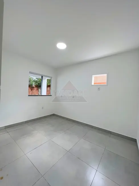 Foto 2 de Casa com 2 quartos para alugar, 89m2 em Guaratiba, Rio De Janeiro - RJ