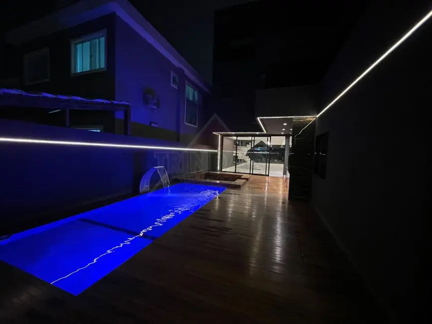 Casa de Condomínio com 5 quartos à venda, 500m2 em Recreio dos Bandeirantes, Rio De Janeiro - RJ - imagem 6 Foto 6 de Casa de Condomínio com 5 quartos à venda, 500m2 em Recreio dos Bandeirantes, Rio De Janeiro - RJ