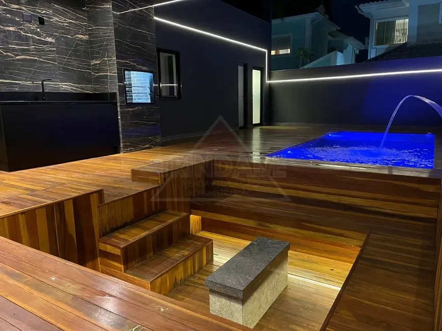 Casa de Condomínio com 5 quartos à venda, 500m2 em Recreio dos Bandeirantes, Rio De Janeiro - RJ - imagem 5 Foto 5 de Casa de Condomínio com 5 quartos à venda, 500m2 em Recreio dos Bandeirantes, Rio De Janeiro - RJ