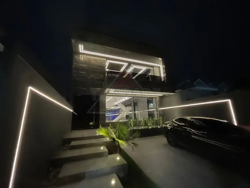 Casa de Condomínio com 5 quartos à venda, 500m2 em Recreio dos Bandeirantes, Rio De Janeiro - RJ - imagem 4 Foto 4 de Casa de Condomínio com 5 quartos à venda, 500m2 em Recreio dos Bandeirantes, Rio De Janeiro - RJ