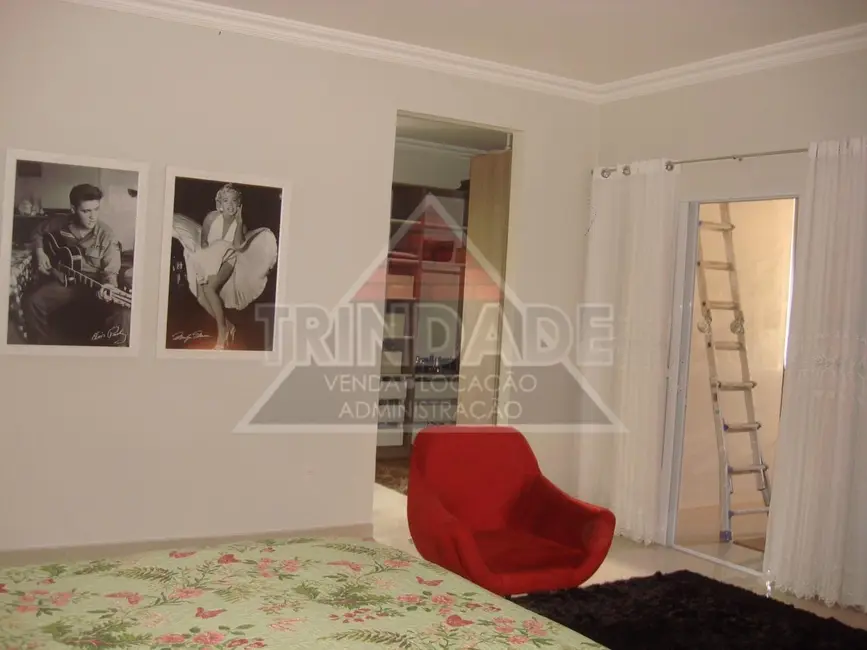 Casa de Condomínio com 4 quartos à venda, 390m2 em Vargem Grande, Rio De Janeiro - RJ - imagem 6 Foto 6 de Casa de Condomínio com 4 quartos à venda, 390m2 em Vargem Grande, Rio De Janeiro - RJ