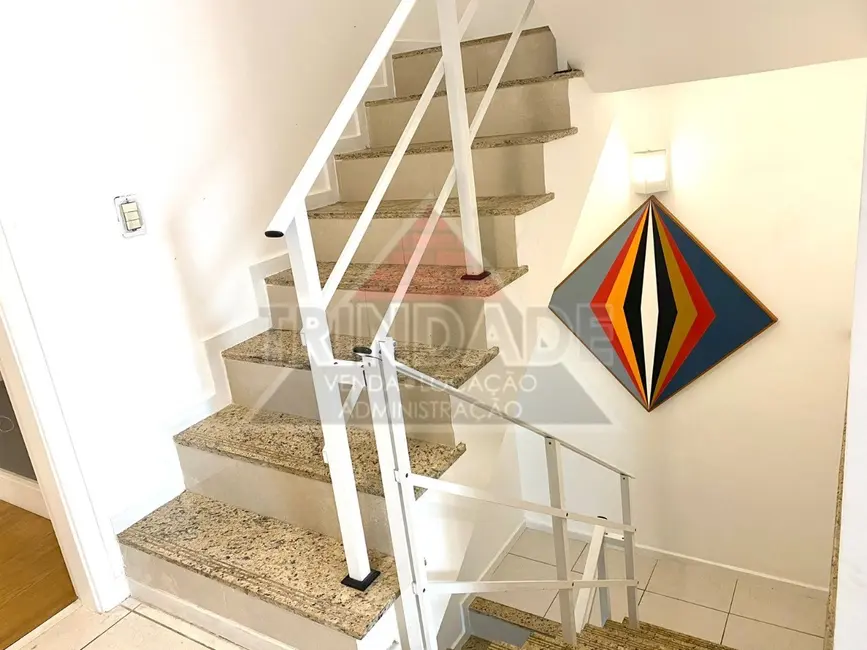 Casa de Condomínio com 3 quartos à venda, 256m2 em Recreio dos Bandeirantes, Rio De Janeiro - RJ - imagem 8 Foto 8 de Casa de Condomínio com 3 quartos à venda, 256m2 em Recreio dos Bandeirantes, Rio De Janeiro - RJ