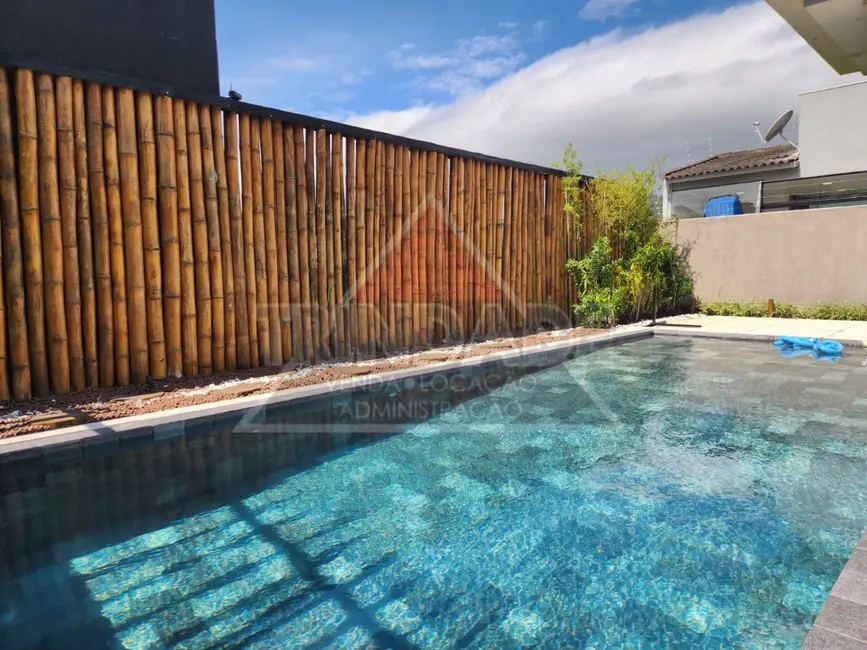 Casa com 4 quartos à venda em Guaratiba, Rio De Janeiro - RJ - imagem 9 Foto 9 de Casa com 4 quartos à venda em Guaratiba, Rio De Janeiro - RJ