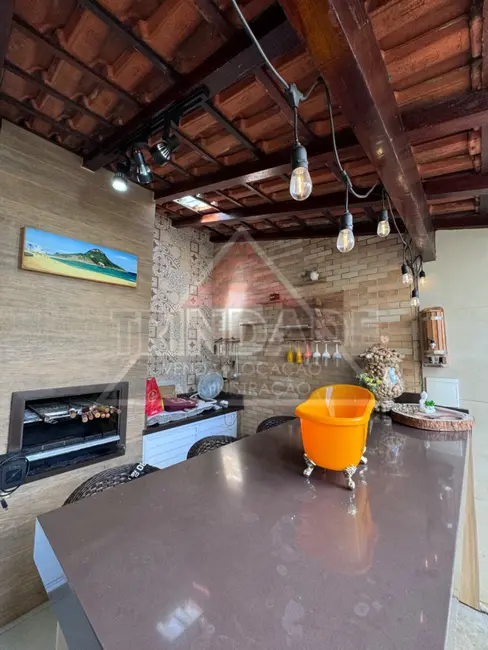 Foto 1 de Casa de Condomínio com 3 quartos à venda, 200m2 em Recreio dos Bandeirantes, Rio De Janeiro - RJ
