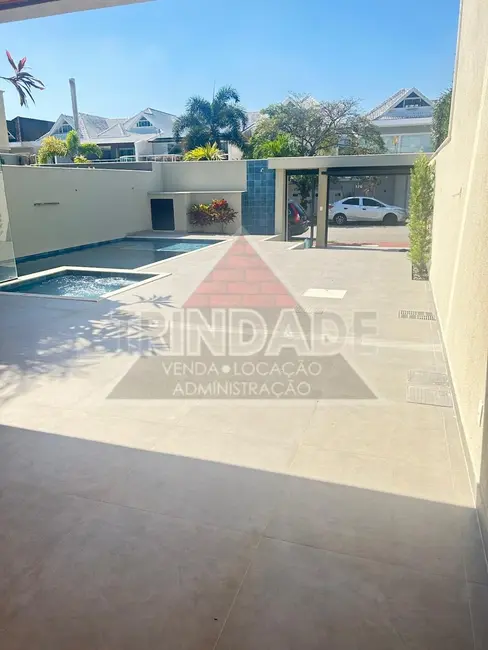 Casa de Condomínio com 5 quartos à venda, 368m2 em Barra da Tijuca, Rio De Janeiro - RJ - imagem 3 Foto 3 de Casa de Condomínio com 5 quartos à venda, 368m2 em Barra da Tijuca, Rio De Janeiro - RJ