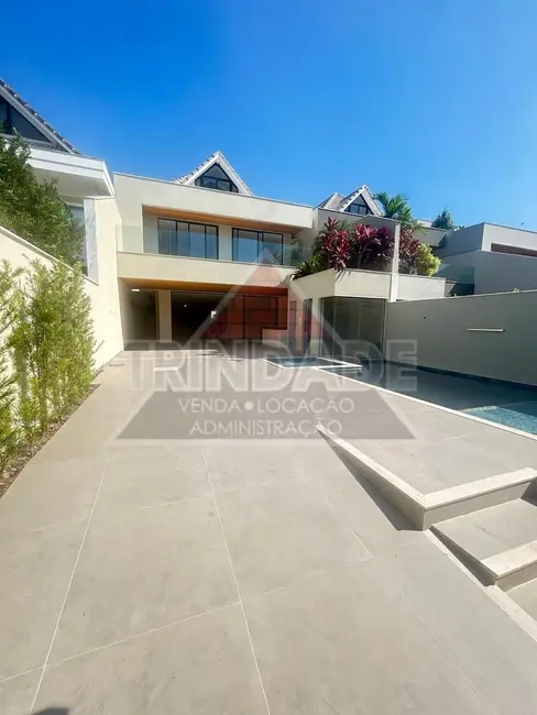 Foto 1 de Casa de Condomínio com 5 quartos à venda, 368m2 em Barra da Tijuca, Rio De Janeiro - RJ