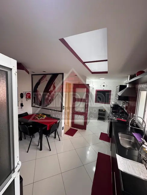 Casa de Condomínio com 3 quartos à venda, 169m2 em Recreio dos Bandeirantes, Rio De Janeiro - RJ - imagem 4 Foto 4 de Casa de Condomínio com 3 quartos à venda, 169m2 em Recreio dos Bandeirantes, Rio De Janeiro - RJ