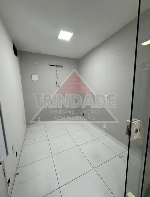 Sala Comercial para alugar, 50m2 em Recreio dos Bandeirantes, Rio De Janeiro - RJ - imagem 1 Foto 1 de Sala Comercial para alugar, 50m2 em Recreio dos Bandeirantes, Rio De Janeiro - RJ