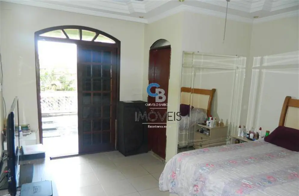 Sobrado com 4 quartos à venda, 300m2 em Parque Maria Luiza, São Paulo - SP - imagem 8 Foto 8 de Sobrado com 4 quartos à venda, 300m2 em Parque Maria Luiza, São Paulo - SP