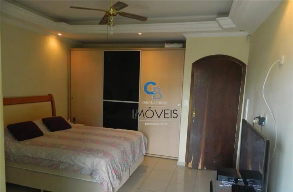 Sobrado com 4 quartos à venda, 300m2 em Parque Maria Luiza, São Paulo - SP - imagem 9 Foto 9 de Sobrado com 4 quartos à venda, 300m2 em Parque Maria Luiza, São Paulo - SP