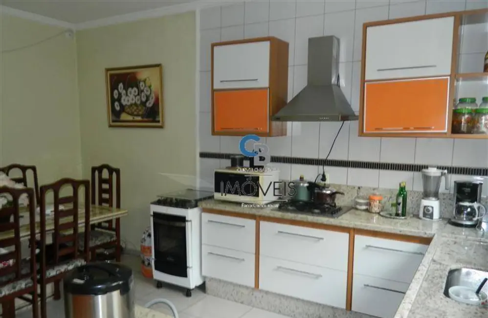 Sobrado com 4 quartos à venda, 300m2 em Parque Maria Luiza, São Paulo - SP - imagem 6 Foto 6 de Sobrado com 4 quartos à venda, 300m2 em Parque Maria Luiza, São Paulo - SP