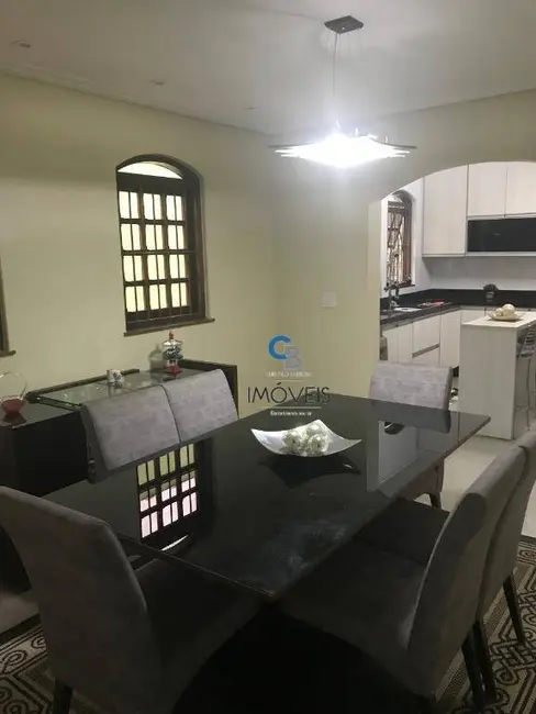 Foto 6 de Sobrado com 3 quartos à venda, 140m2 em Jardim Piqueroby, São Paulo - SP