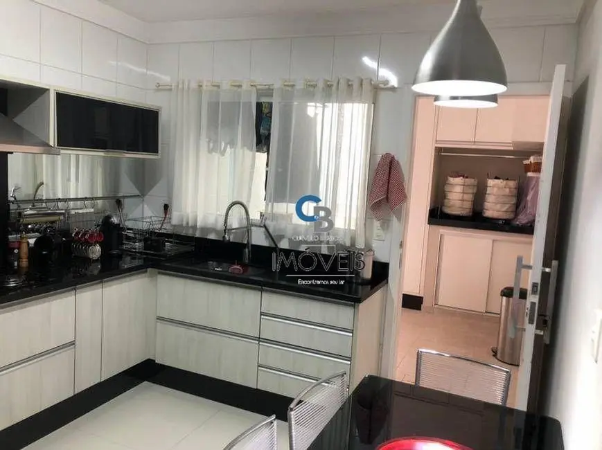 Sobrado com 3 quartos à venda, 175m2 em Vila Formosa, São Paulo - SP - imagem 4 Foto 4 de Sobrado com 3 quartos à venda, 175m2 em Vila Formosa, São Paulo - SP