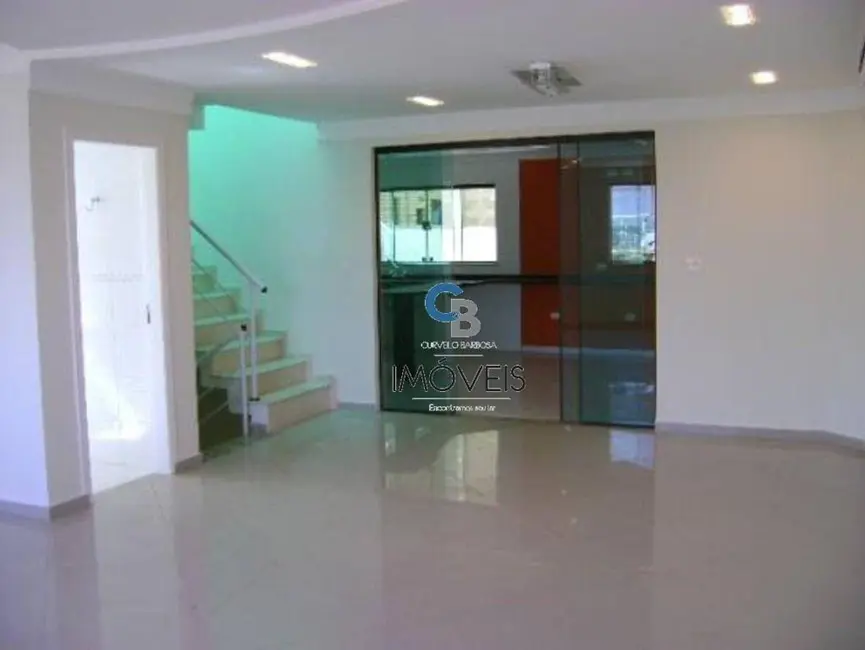 Sobrado com 3 quartos à venda, 200m2 em Cidade Mãe do Céu, São Paulo - SP - imagem 1 Foto 1 de Sobrado com 3 quartos à venda, 200m2 em Cidade Mãe do Céu, São Paulo - SP