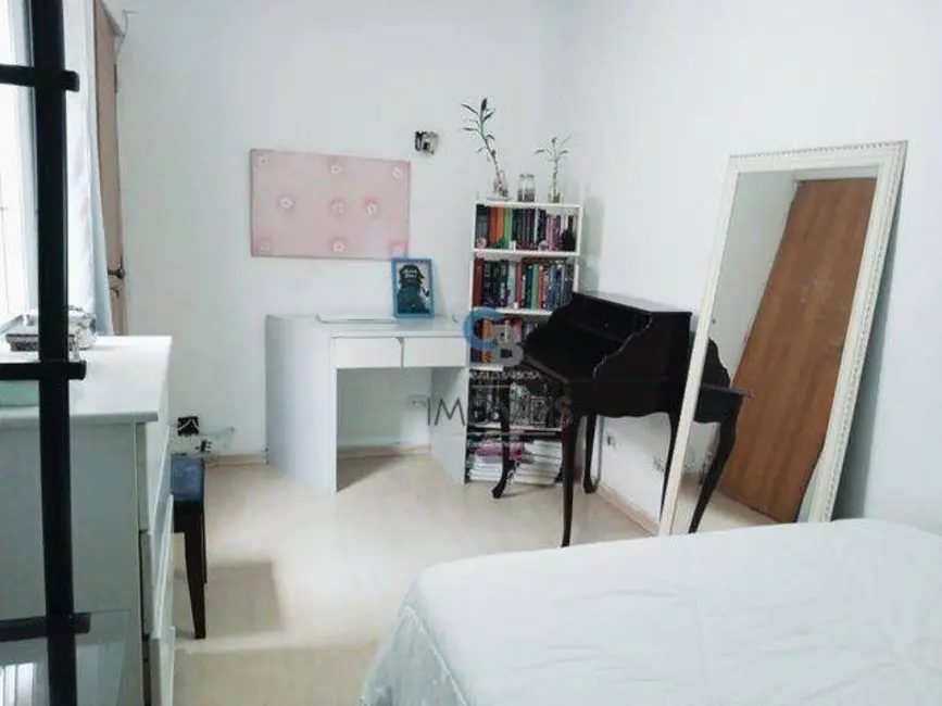 Sobrado com 6 quartos à venda, 320m2 em Quarta Parada, São Paulo - SP - imagem 9 Foto 9 de Sobrado com 6 quartos à venda, 320m2 em Quarta Parada, São Paulo - SP