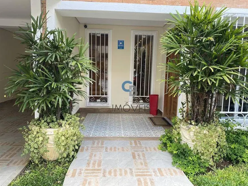 Foto 1 de Casa com 4 quartos à venda, 200m2 em Parque São Jorge, São Paulo - SP