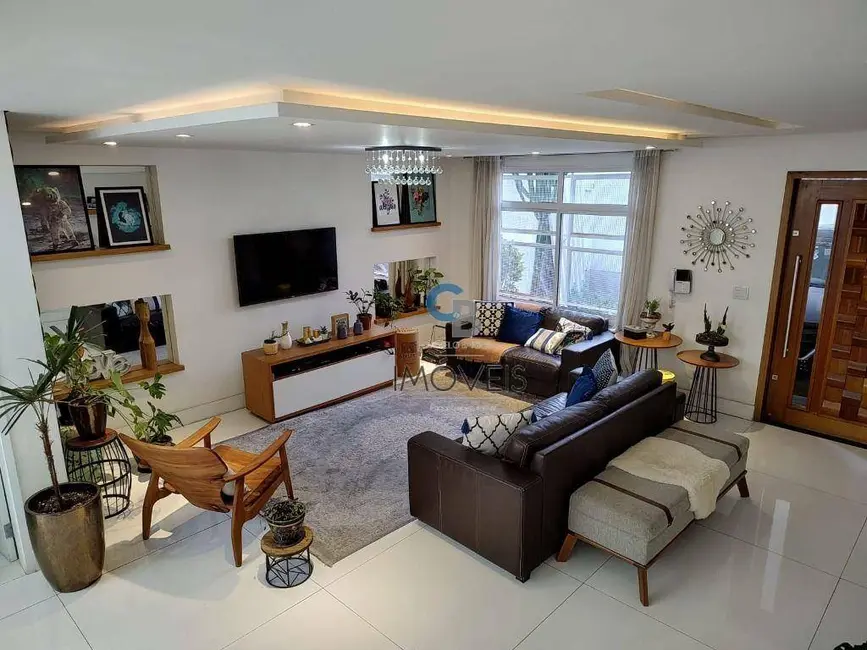 Sobrado com 3 quartos à venda, 196m2 em Alto da Mooca, São Paulo - SP - imagem 2 Foto 2 de Sobrado com 3 quartos à venda, 196m2 em Alto da Mooca, São Paulo - SP